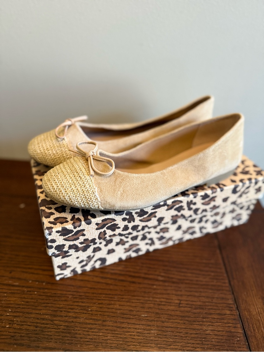 FS/NY Nude Beige Women's Suede‎ Raffia cap toe Ballet Flats Bow NEW 8